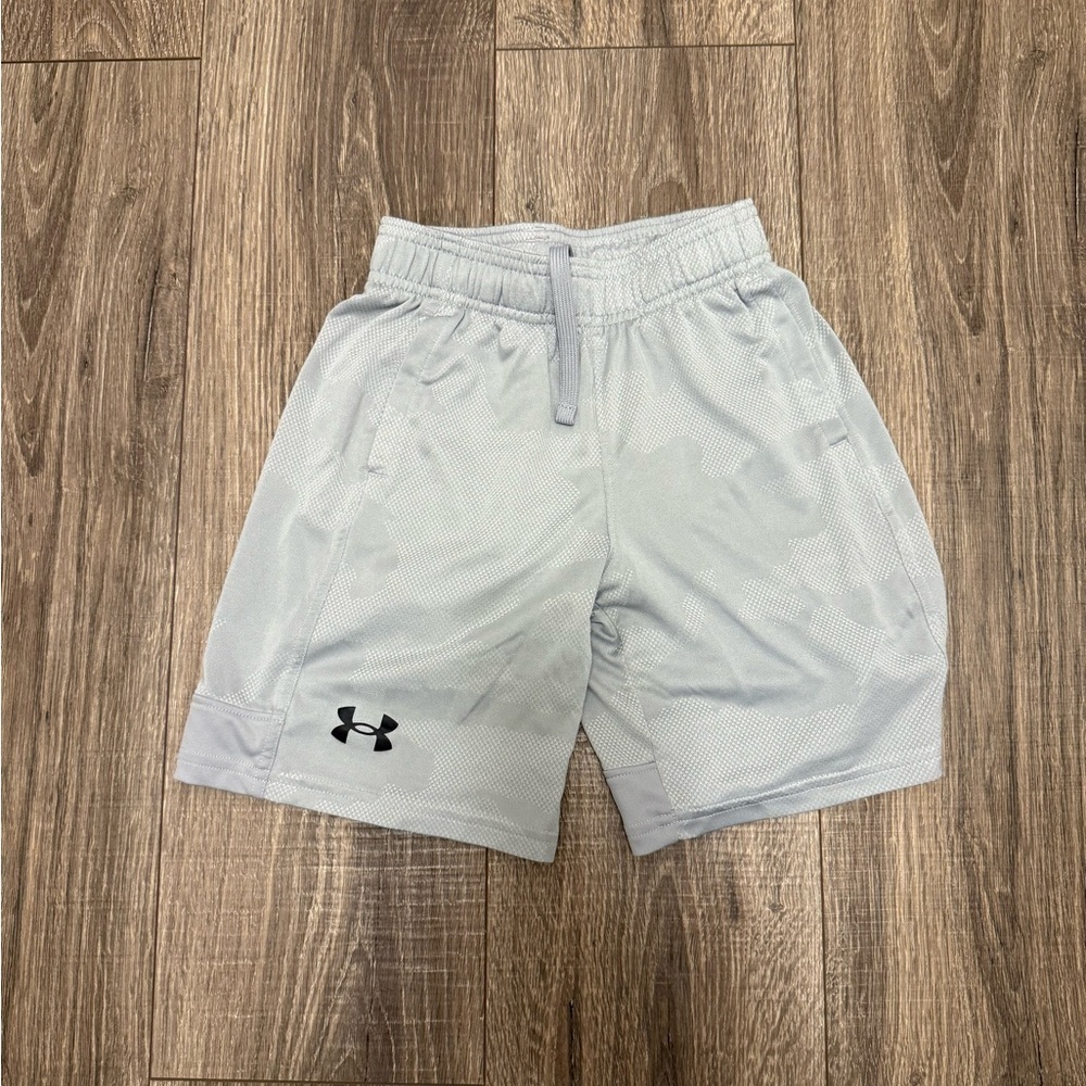 Under Armour Boys Light Gray Camo Athletic Drawstring Shorts Size YXS